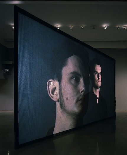 Vista de la video instalación en Gagosian Gallery (Beverly Hills, CA)